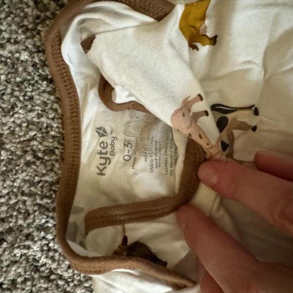 Kyte baby farm animals long sleeved onesie 0-3 mos EUC - Picture 2 of 3